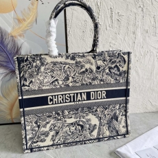 Christian Dior Shopping Bags